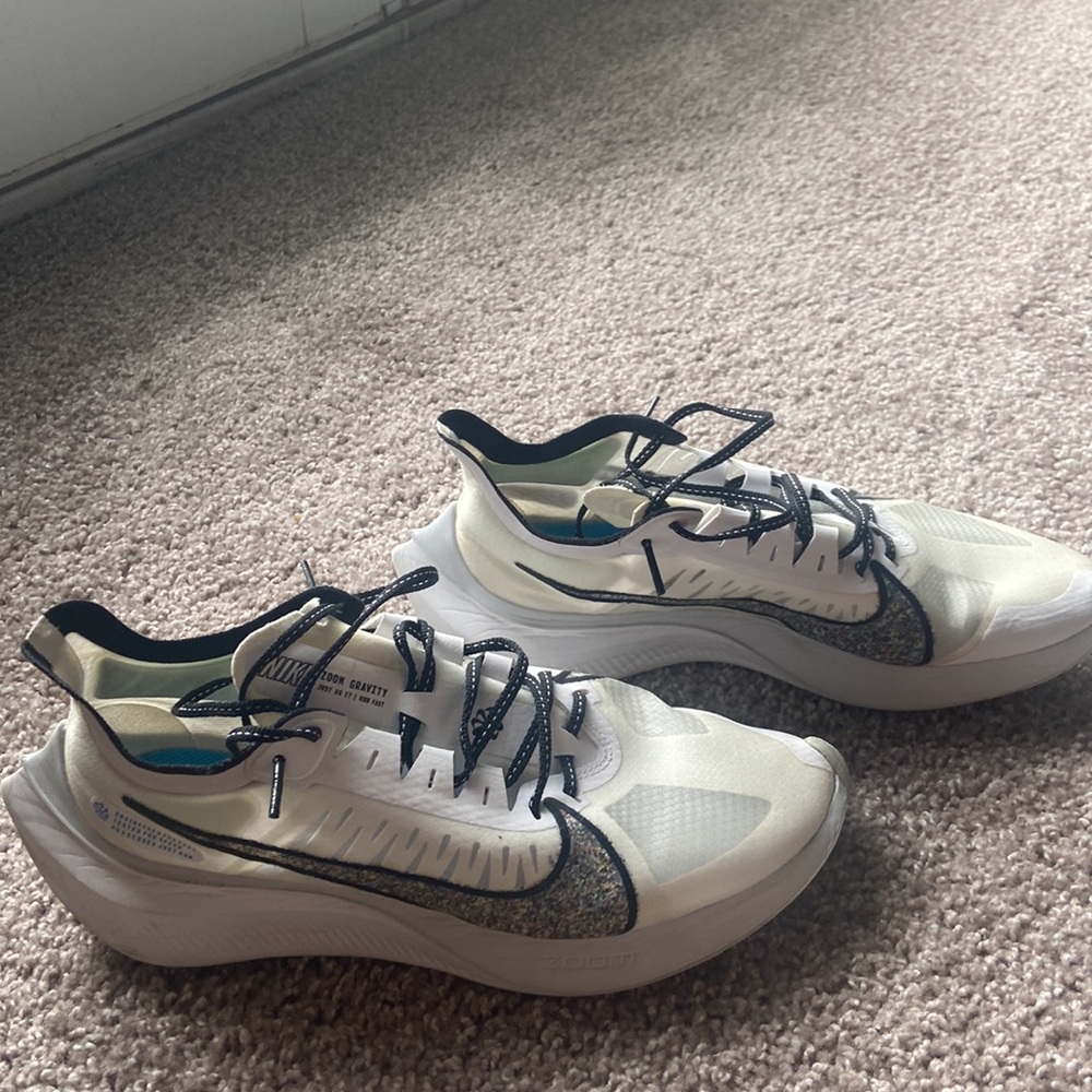 Nike Zoom Gravity Shoes